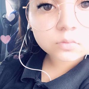 Meet your Posher, Gabriela
